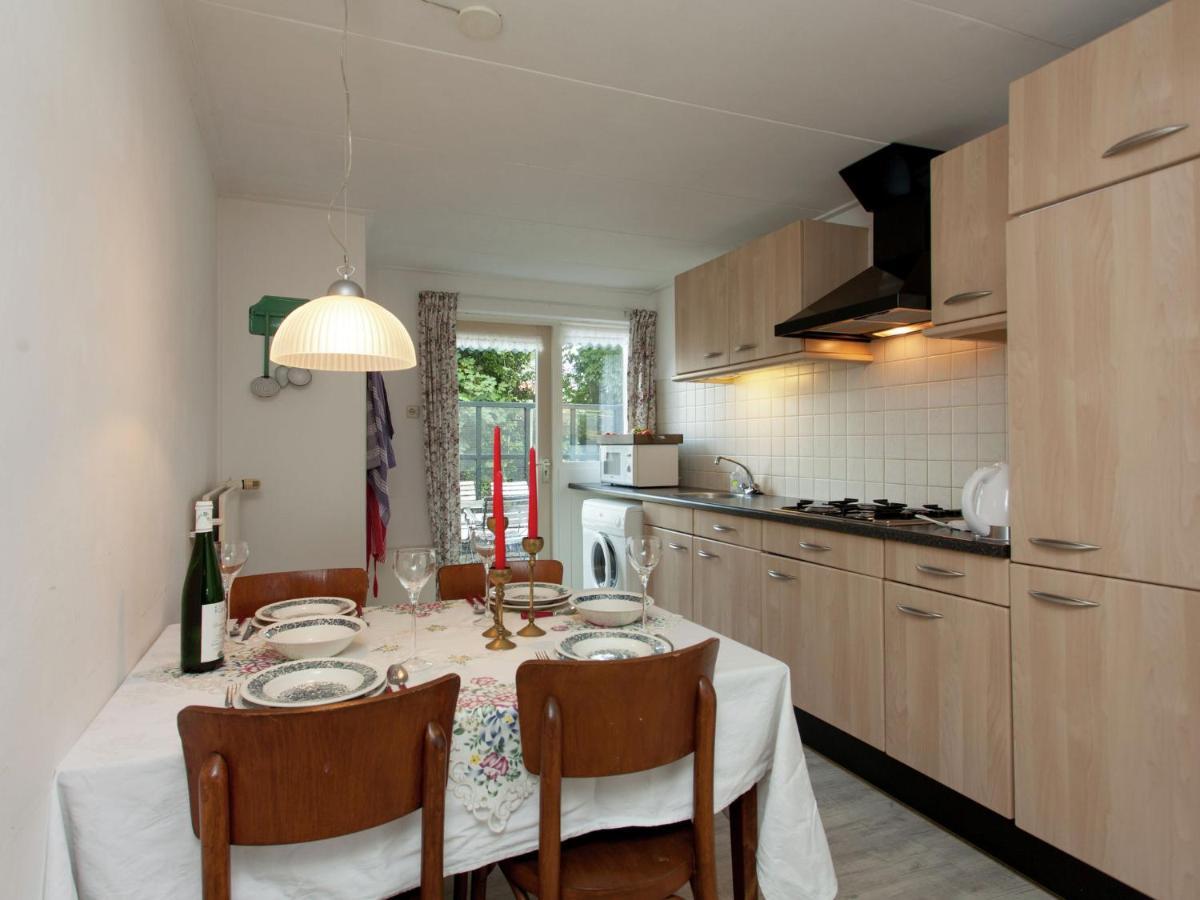 Fairytale Cottage In Nes Friesland With Garden Ngoại thất bức ảnh