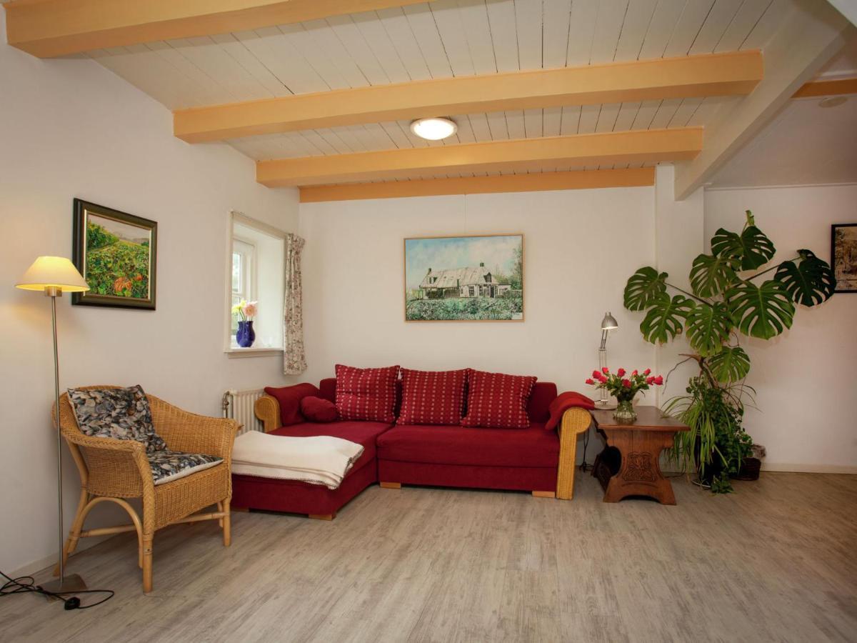 Fairytale Cottage In Nes Friesland With Garden Ngoại thất bức ảnh