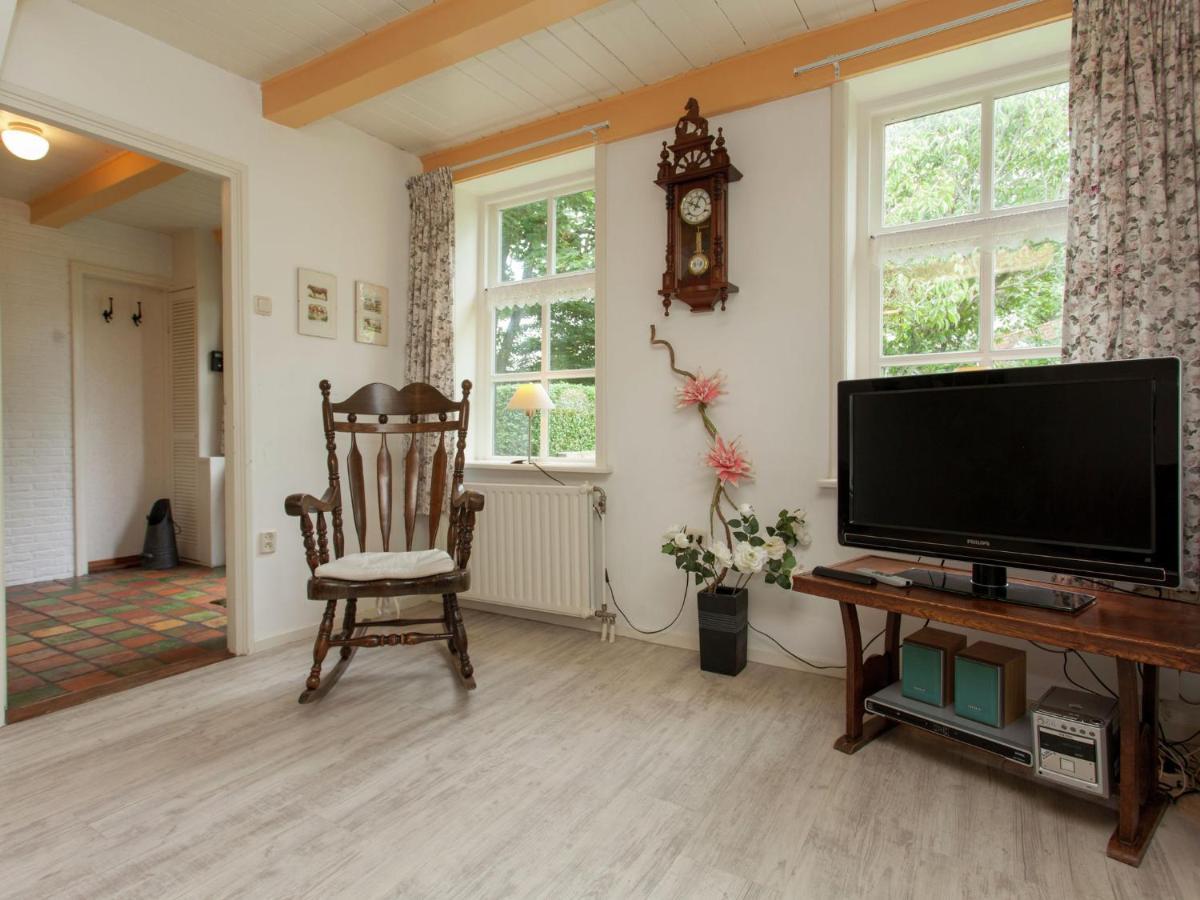 Fairytale Cottage In Nes Friesland With Garden Ngoại thất bức ảnh